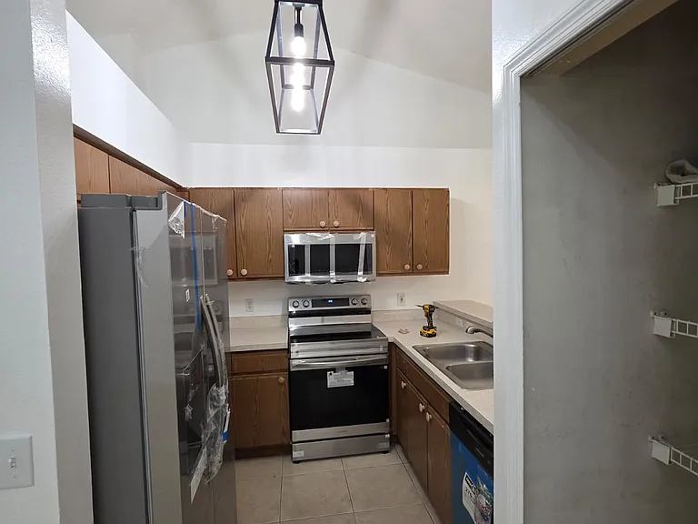 1175 Jade East Ln — Photo 12