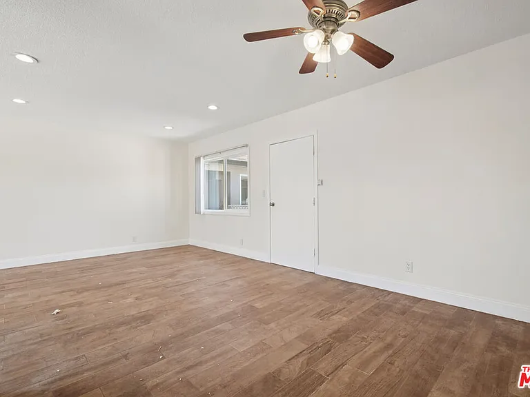 7209 Willoughby Ave #16 — Photo 5
