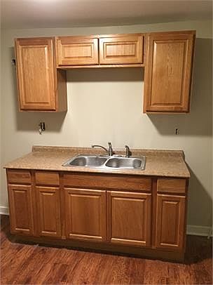 1st image of 66 Dumas Pl