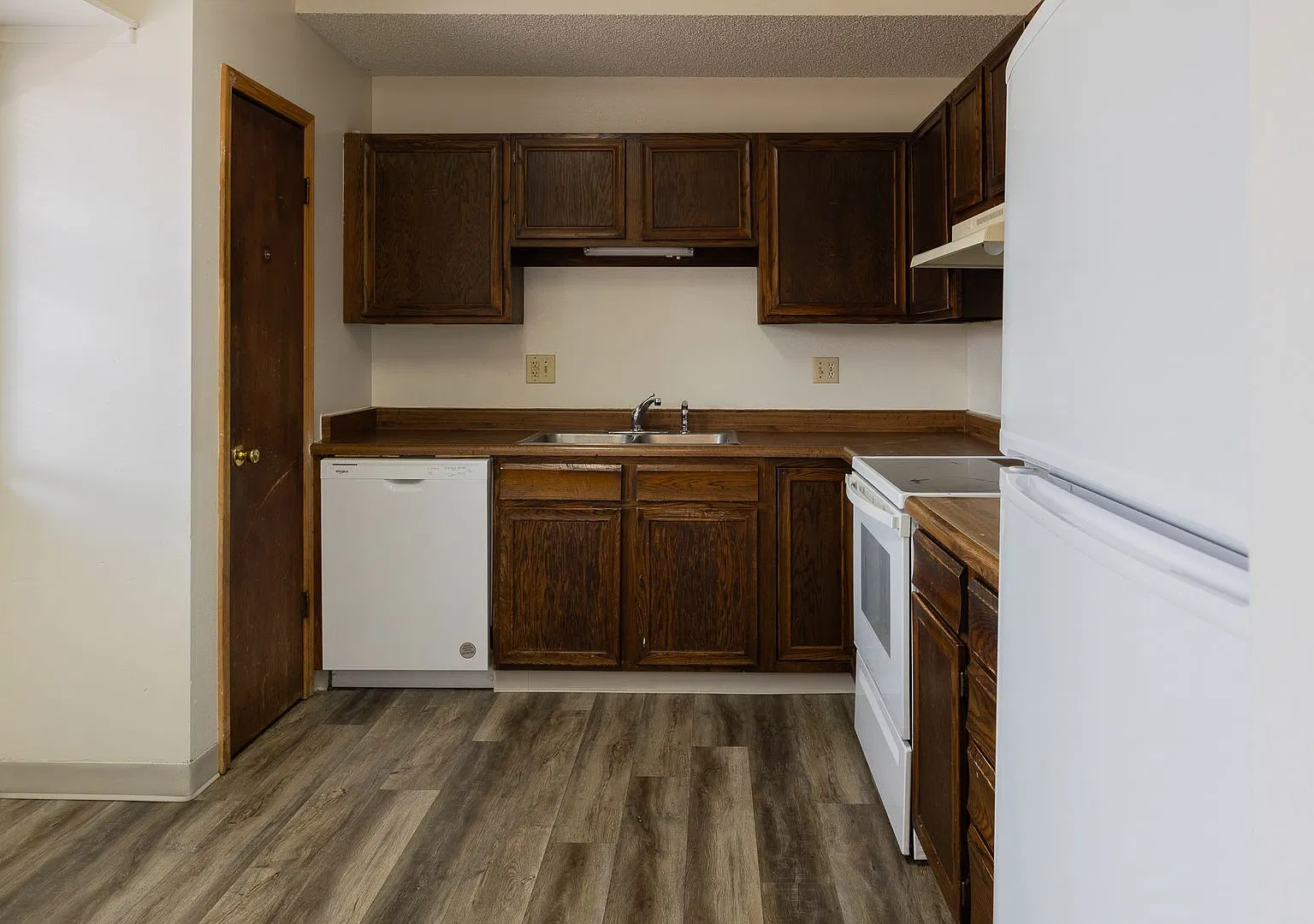 Northeast 5-Bedroom Home w/ Large Backyard! — Photo 4