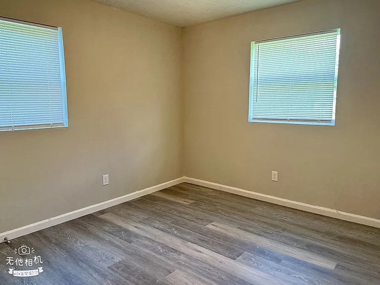 3324 Young Forest Dr — Photo 8