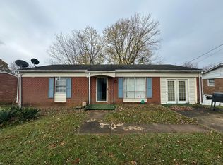 1410 Roundabout Rd, Martinsville, VA 24112