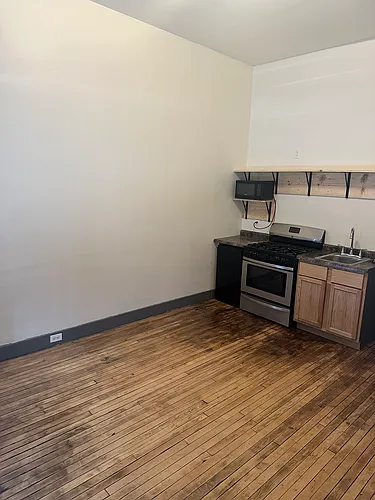 122 N Dexter St #102 Photo 1