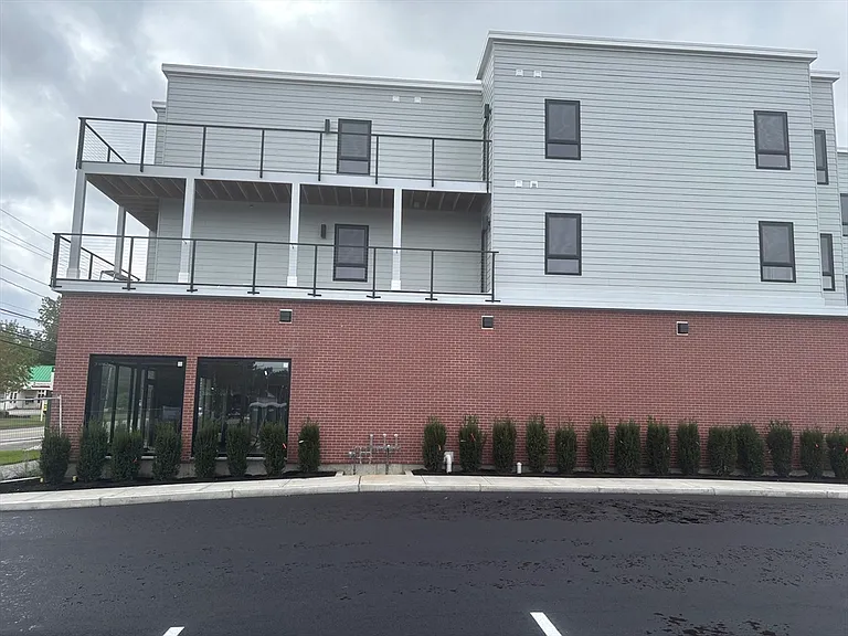 1391 Main St #301 — Photo 5