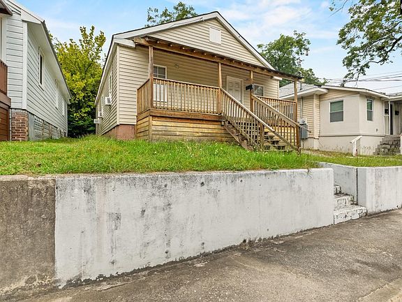 2nd image of 1120 Tree St