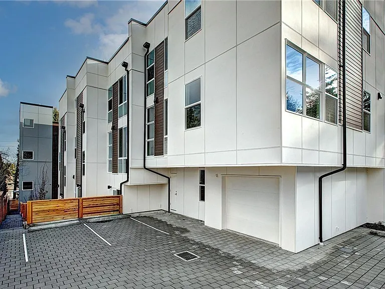 3803 23rd Ave W — Photo 20