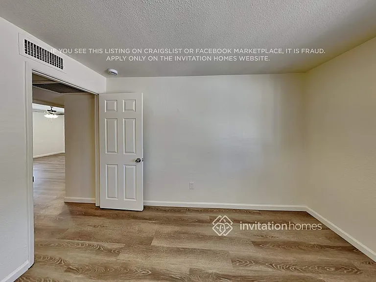 14256 N 37th Way — Photo 11
