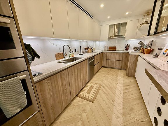 4th image of 800 E Camino 408