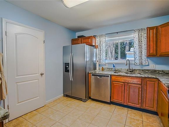 5th image of 3924 Port Rd