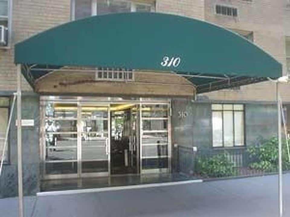 1st image of 310 Lexington Ave APT 1D