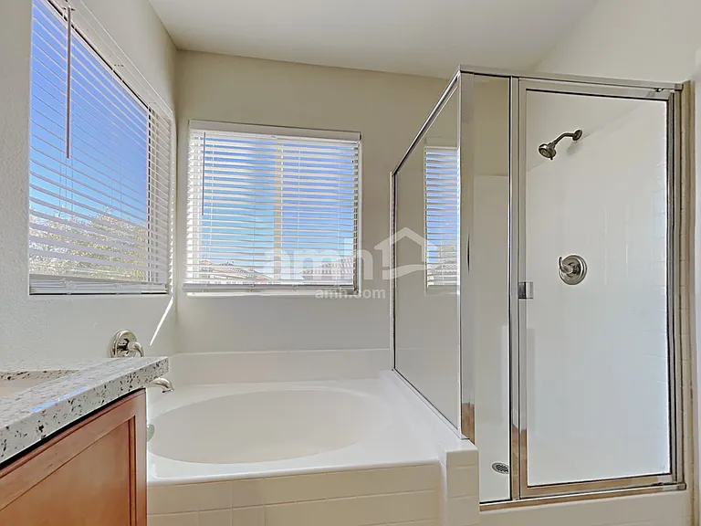8920 Cambridge Glen Ct — Photo 11