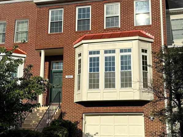 2904 Mainstone Dr, Fairfax, VA 22031