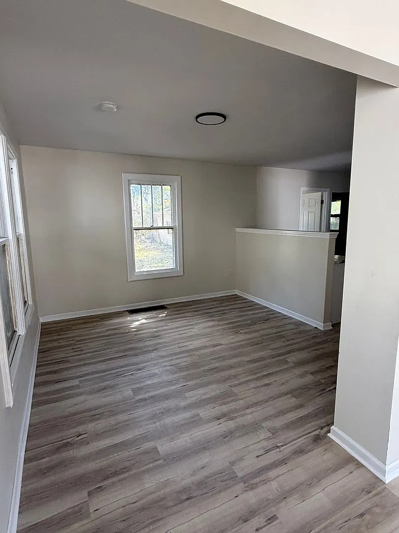 5 Bed, Single Family Home for Rent! — Photo 3