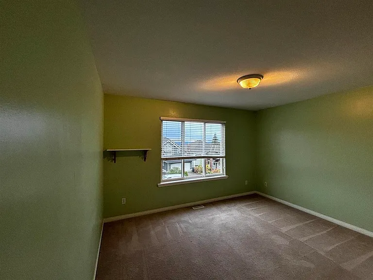1605 Salal Cres — Photo 25