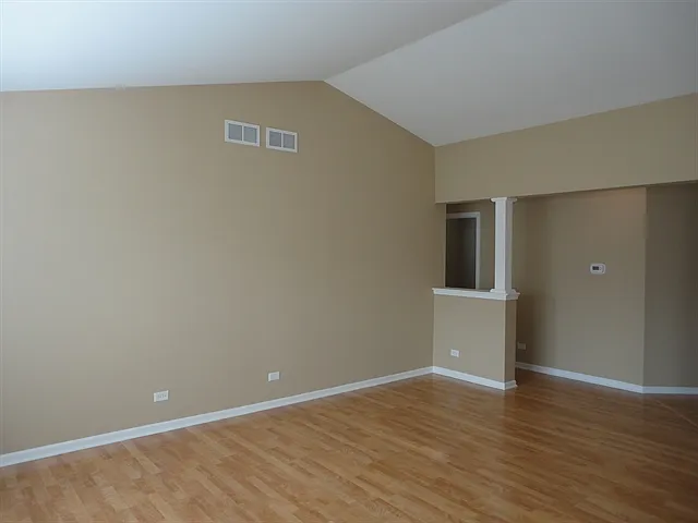 546 Lakeview Dr — Photo 5