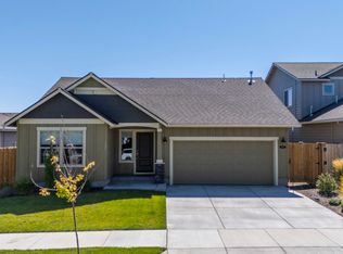 2492 SW Metolius Ave, Redmond, OR 97756
