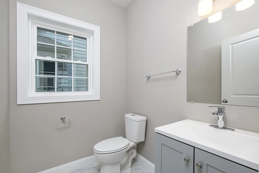 2 bed, 1.5 bath, 1026 sqft, $3,100 — Photo 4