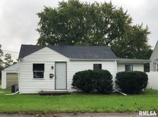 501 16th St, Silvis, IL 61282