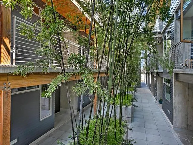 4216 N Mississippi Ave #208 — Photo 25