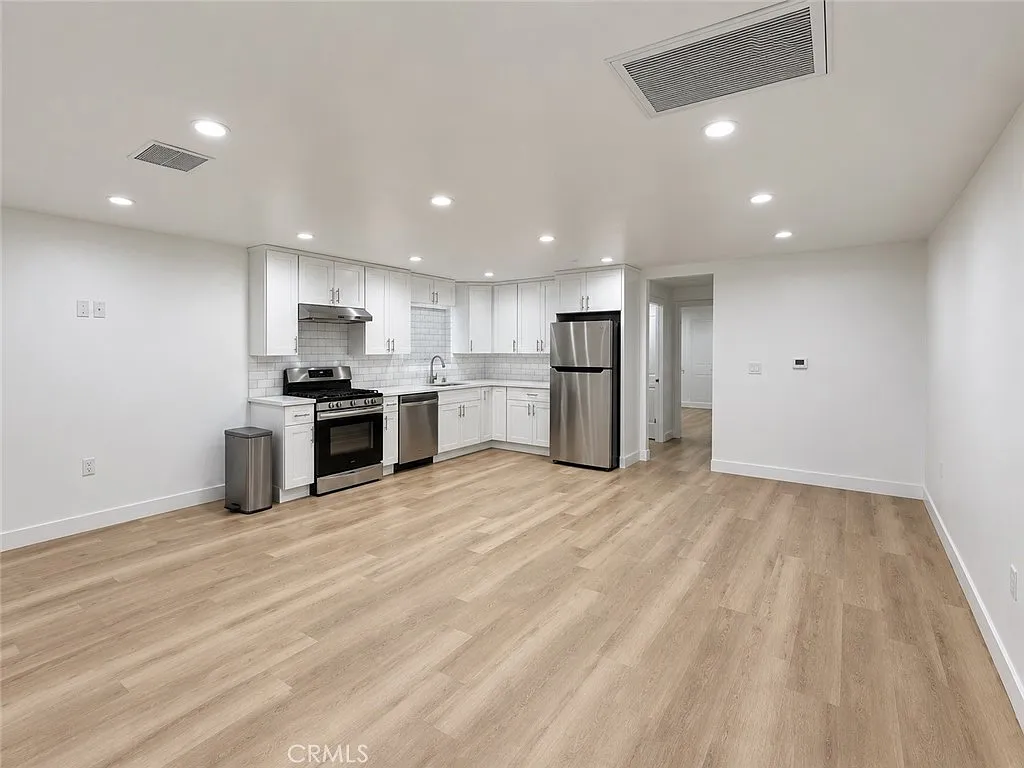 1 bed, 650 sqft, $2,500 — Photo 3