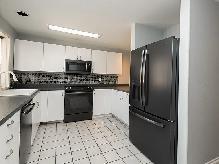 1050 NE Butler Market Rd #36 — Photo 7