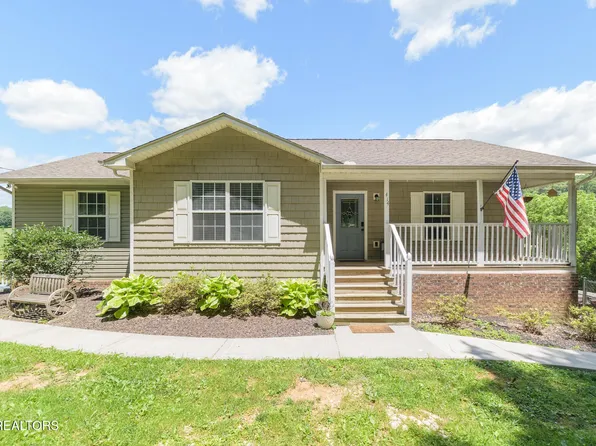414 Hidden Valley Rd, Clinton, TN 37716