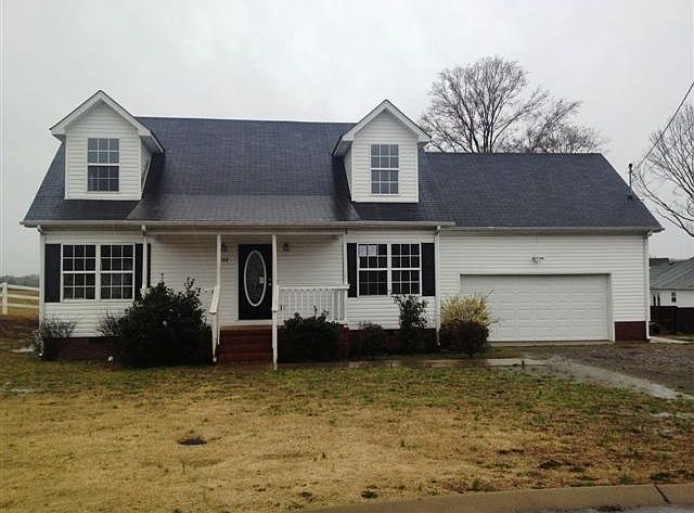 1st image of 402 S Wood Ct