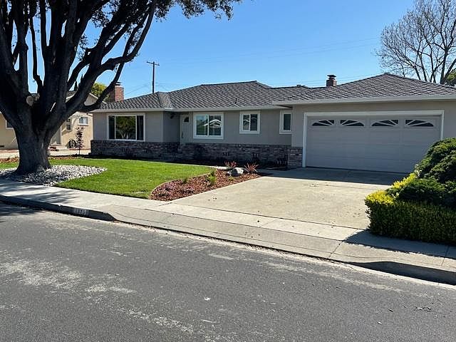 1st image of 1375 Barbara Dr
