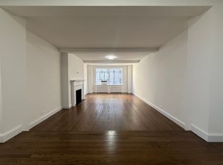 6 W 9th St #15B, New York, NY 10011