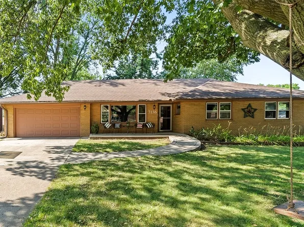 7136 Wilshire Blvd, Windsor Heights, IA 50324