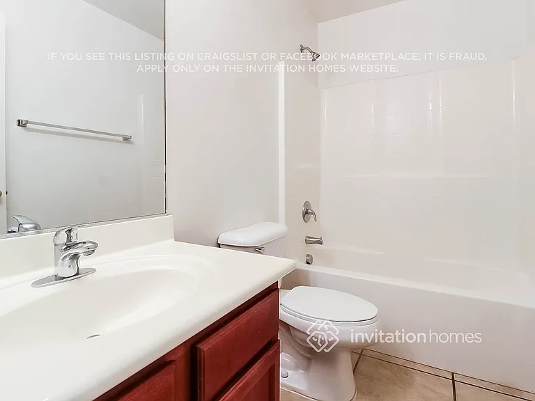 10821 W Taft St — Photo 16