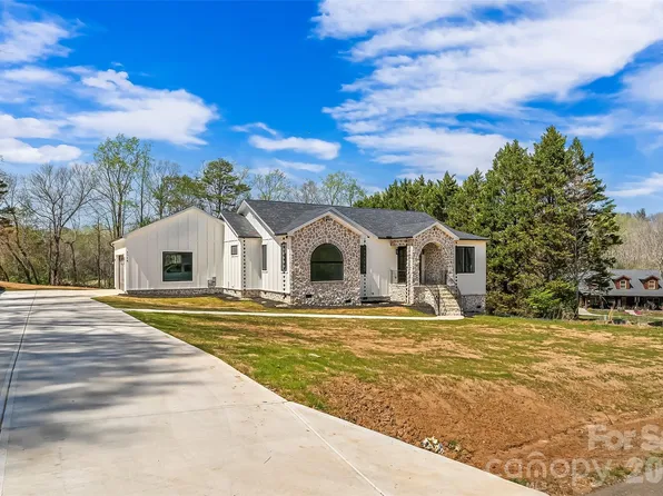 2714 Sides Ave, Connelly Springs, NC 28612