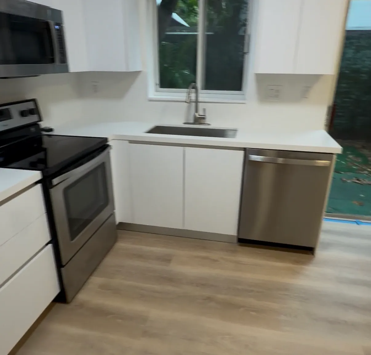 2925 Center St — Photo 1
