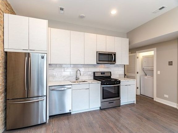 2nd image of 2220 N Lincoln Ave APT 3F