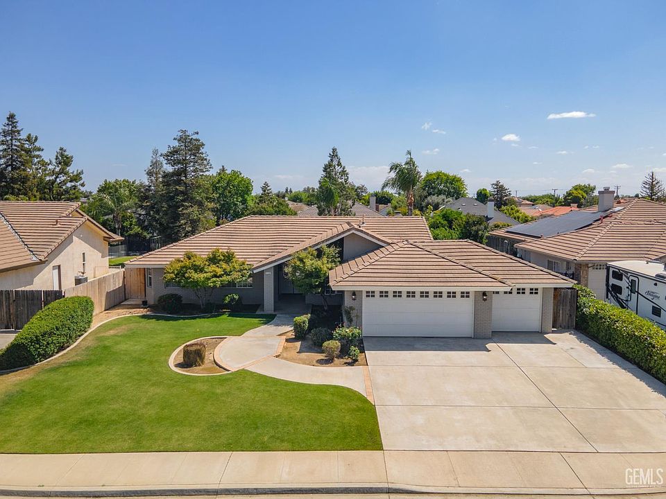 1st image of 11123 Coachlight Ct