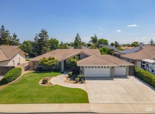 11123 Coachlight Ct, Bakersfield, CA 93312
