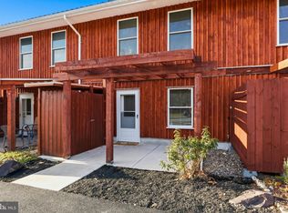 79 Petersburg Ln, Duncannon, PA 17020