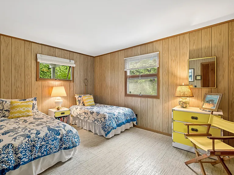 623 Old Montauk Hwy — Photo 11