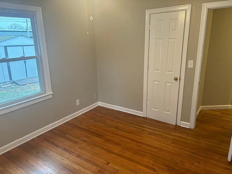 701 N Doris St — Photo 13