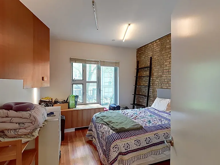 188 S 8th St #4 — Photo 5
