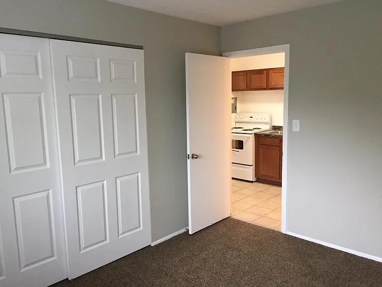 1303 Cove Ave #303 — Photo 11