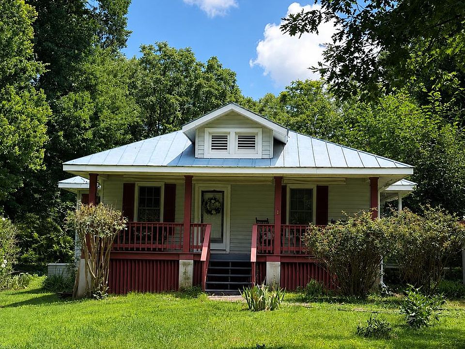 1st image of 455 Osborne St