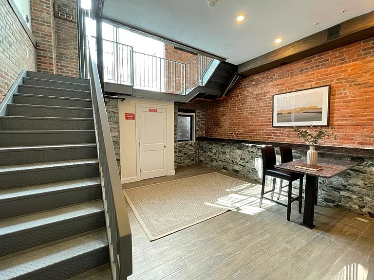 1028 Commonwealth Ave #101 — Photo 3