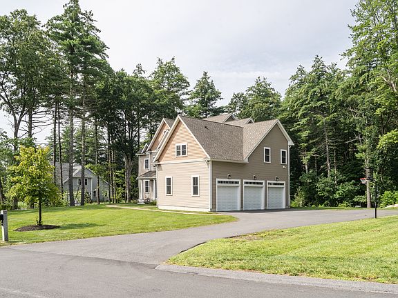 3rd image of 121 Taylor Farm Rd