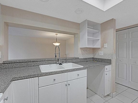 3rd image of 9531 Seagrape Dr APT 302