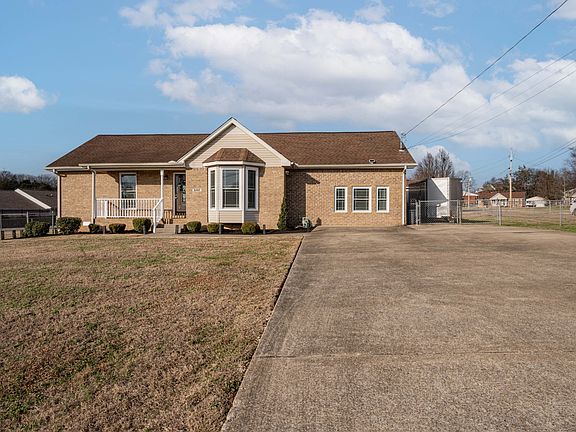 3rd image of 642 Rock Springs Rd