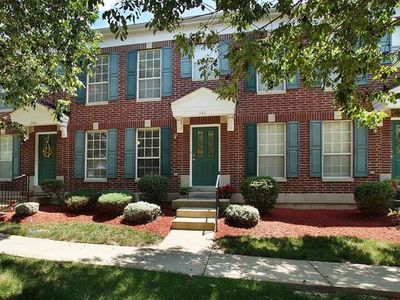 348 Heritage Commons Cir, O'Fallon, MO, 63368