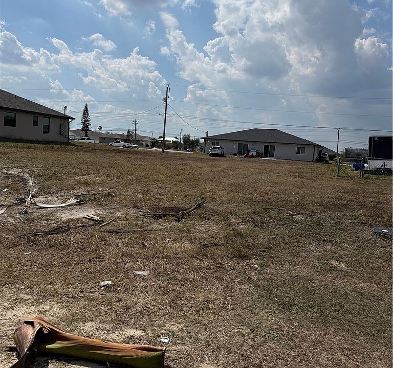 2nd image of 2120 NE 8th Place Cpe