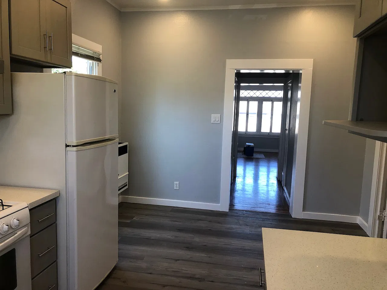 2 bed, 950 sqft, $2,850 — Photo 3