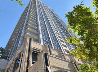761 Bay St #403, Toronto, ON M5G 2R2